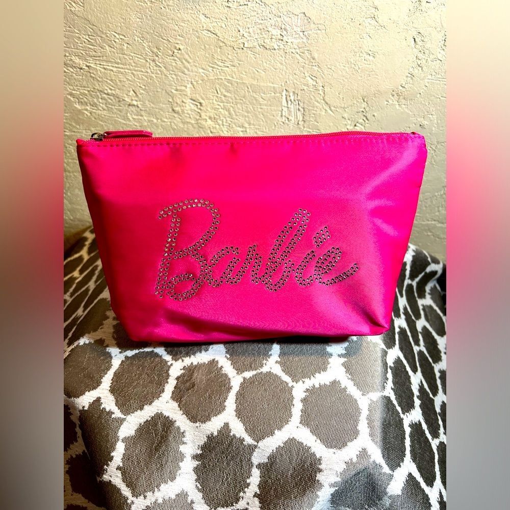 Barbie NWT cosmetic pouch, zip pouch, gift 
Super cute- great gift!!